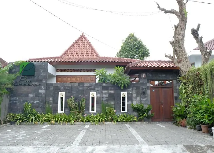 Puri Langenarjan Guest House Yogyakarta